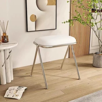 הנורדית המודרנית מעצב הכיסא נטו אדום ההגירה סגנון איפור צואה בשידה בחדר השינה רך תיק צואה פשוטה יוקרה חדש ביתיים